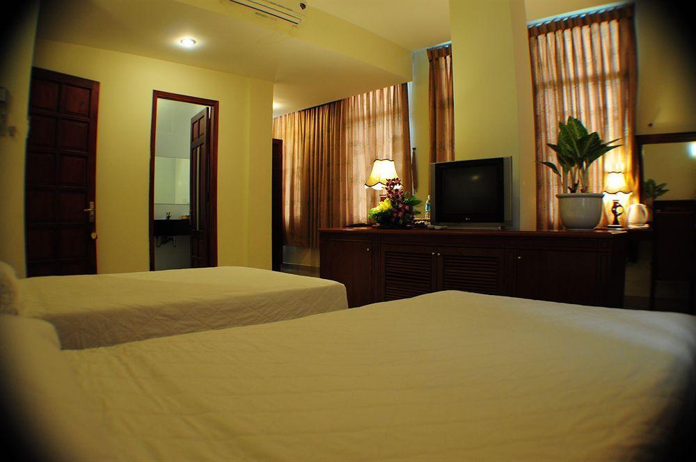 Khach San Phuoc Loc Tho 2 - 福禄寿 Hotel Ho Chi Minh City Exterior photo